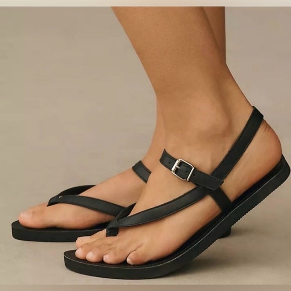Pilcro Shoes - NWOT Pilcro Women’s Black Thong Sandals Size 8.5 (39)